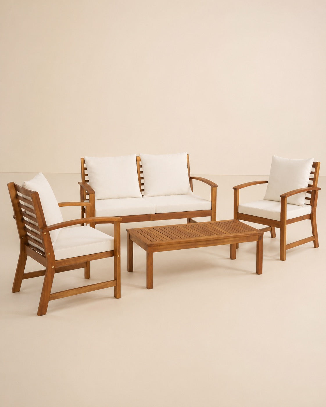 Vue d'ensemble du Salon Sirocco canapé deux fauteuils table basse acacia
